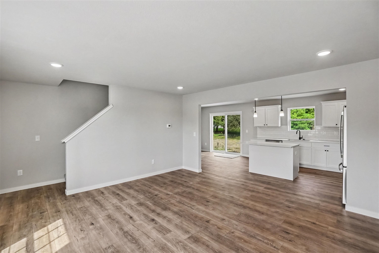 3rd image of 389 Pinery Ln, Fremont, MI 49412 | MLS# 70526531
