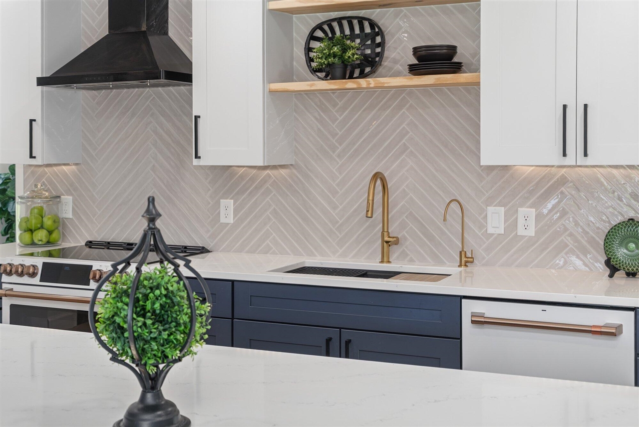 5260 Texas Drive, Kalamazoo, MI, 49009-9769