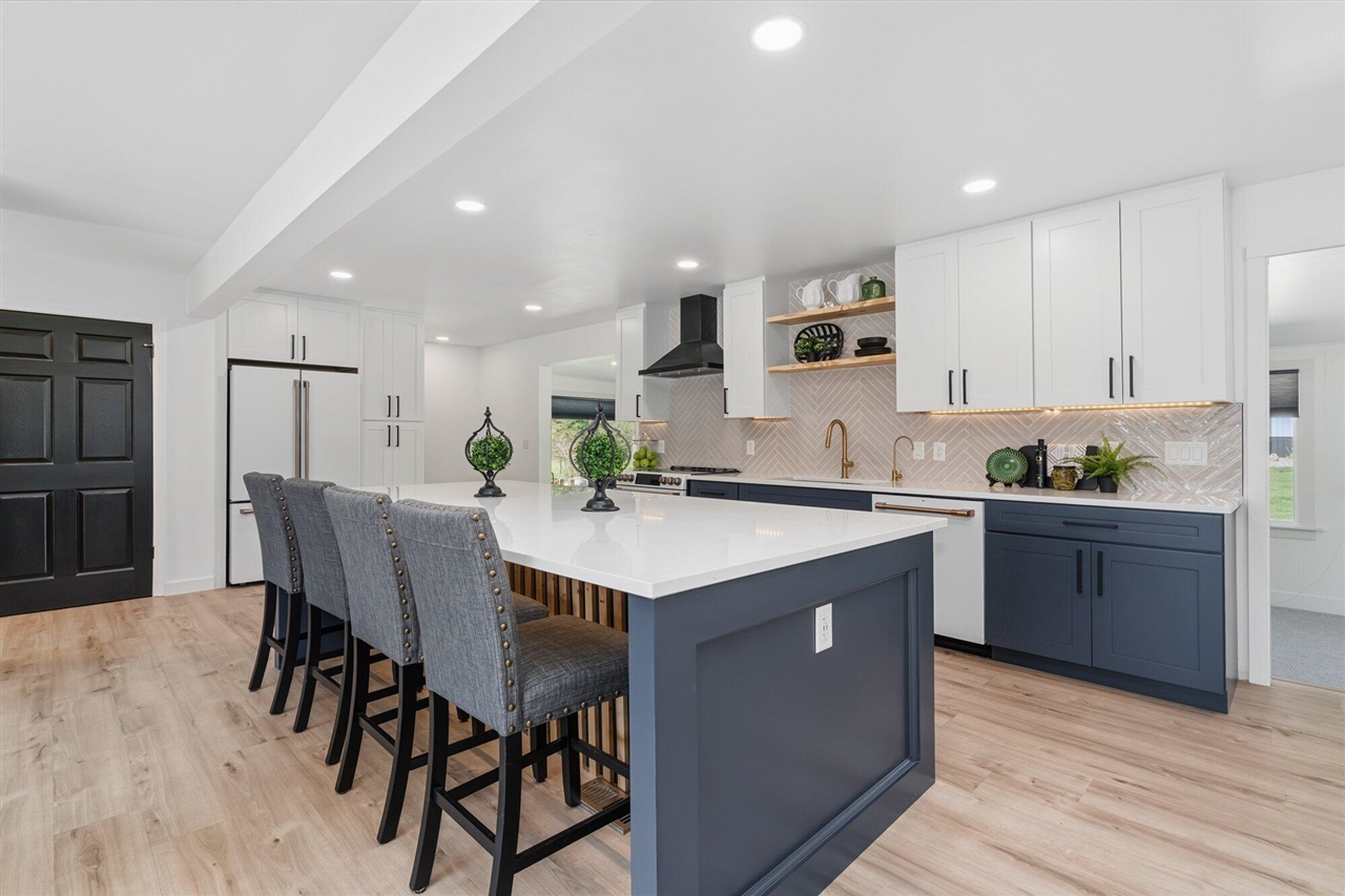 5260 Texas Drive, Kalamazoo, MI, 49009-9769