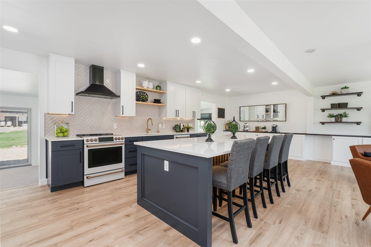 5260 Texas Drive, Kalamazoo, MI, 49009-9769