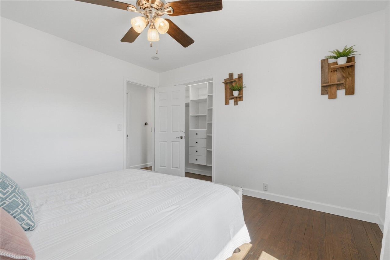 5260 Texas Drive, Kalamazoo, MI, 49009-9769