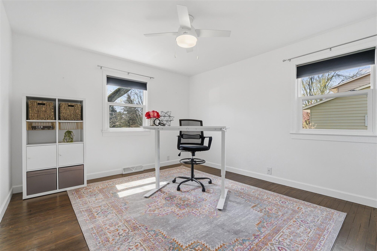 5260 Texas Drive, Kalamazoo, MI, 49009-9769