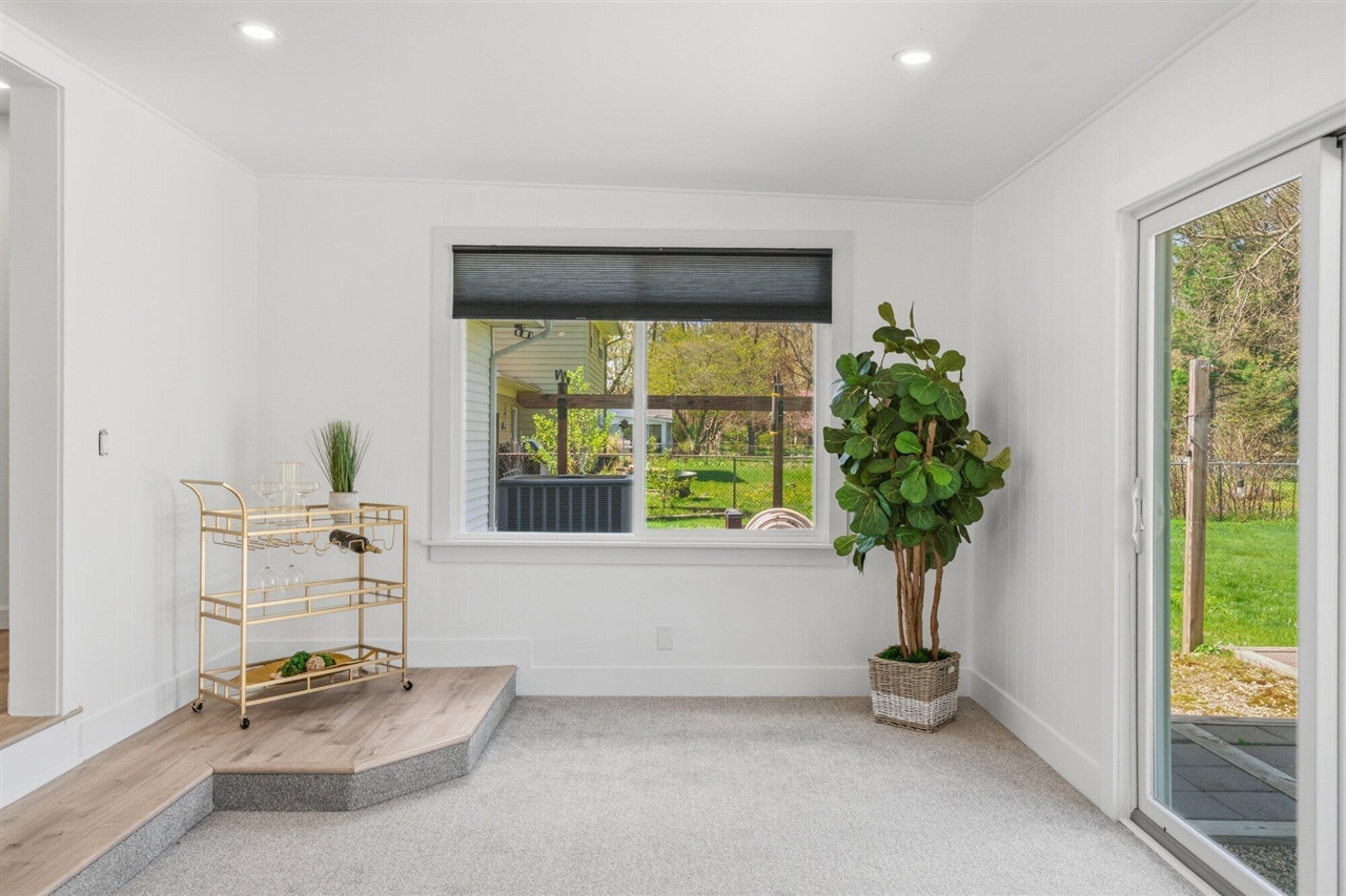 5260 Texas Drive, Kalamazoo, MI, 49009-9769