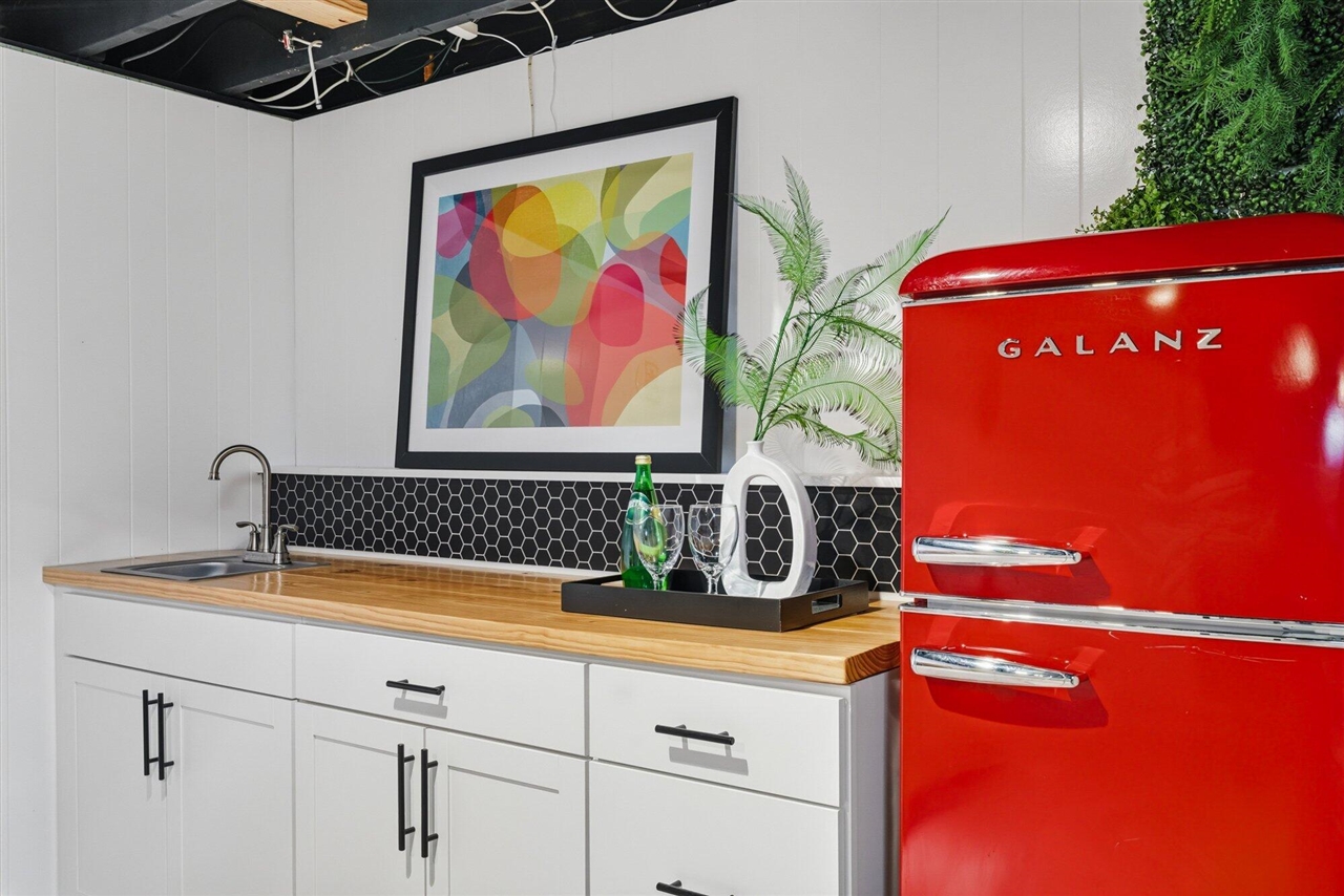 5260 Texas Drive, Kalamazoo, MI, 49009-9769