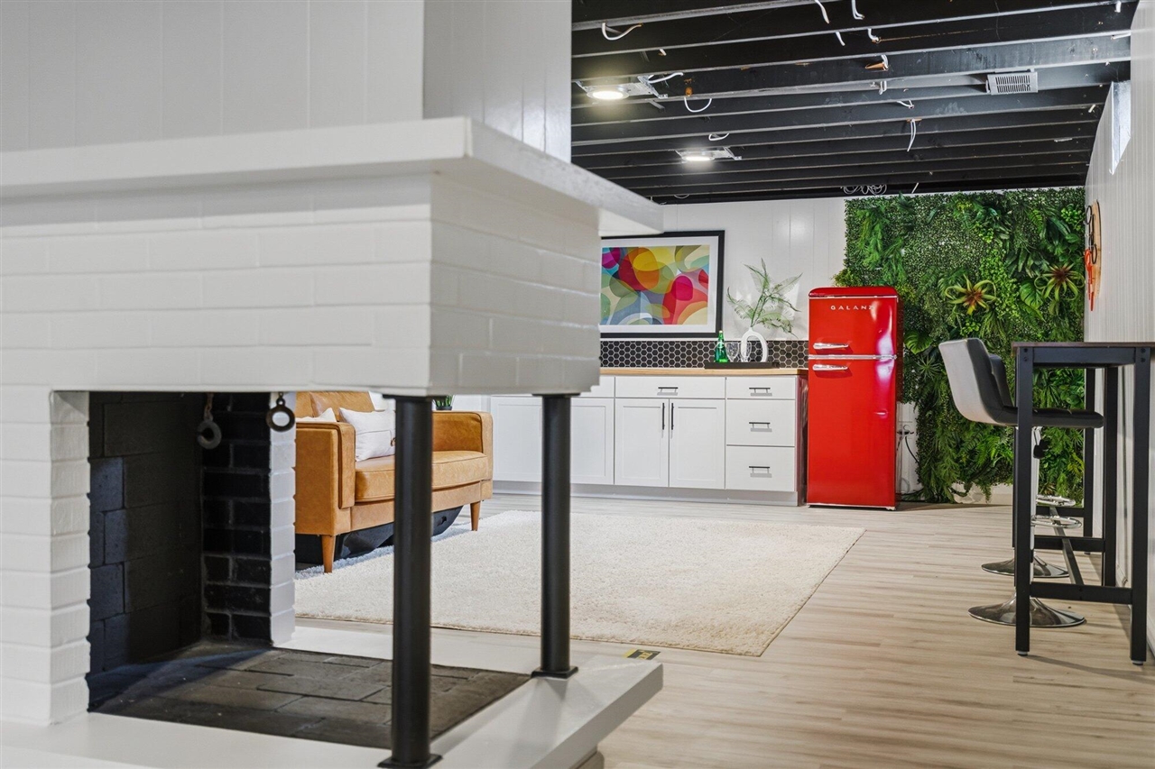 5260 Texas Drive, Kalamazoo, MI, 49009-9769