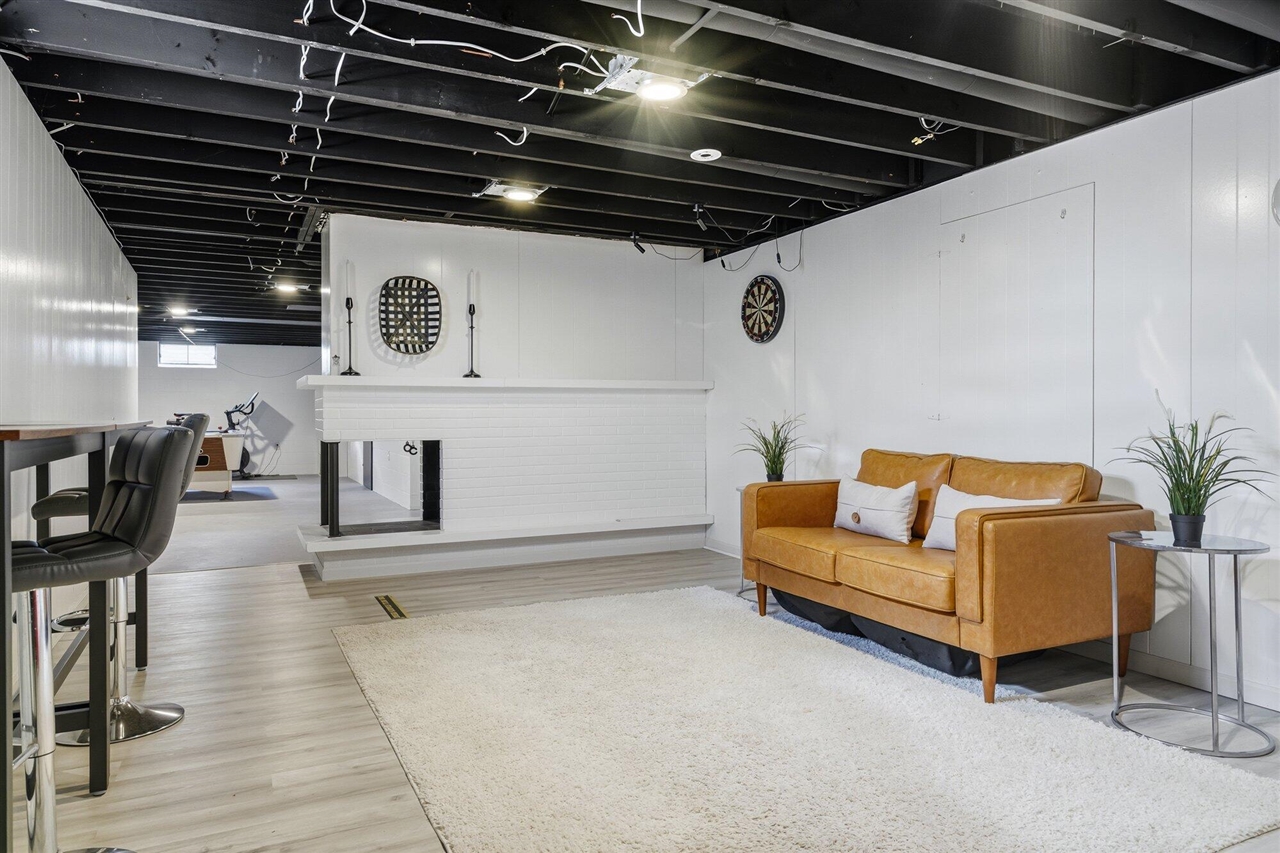 5260 Texas Drive, Kalamazoo, MI, 49009-9769