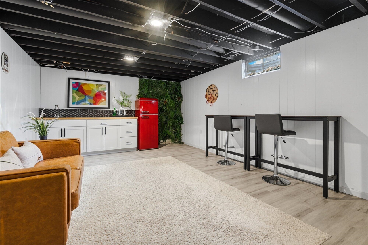 5260 Texas Drive, Kalamazoo, MI, 49009-9769