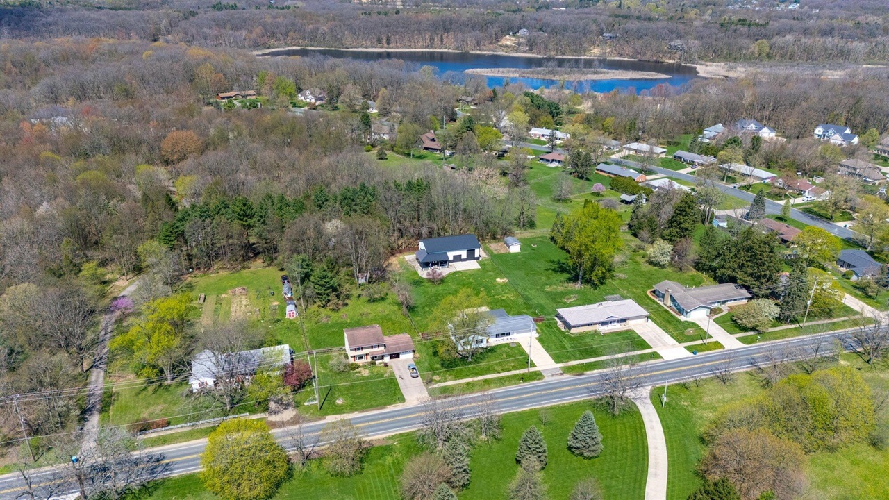 5260 Texas Drive, Kalamazoo, MI, 49009-9769