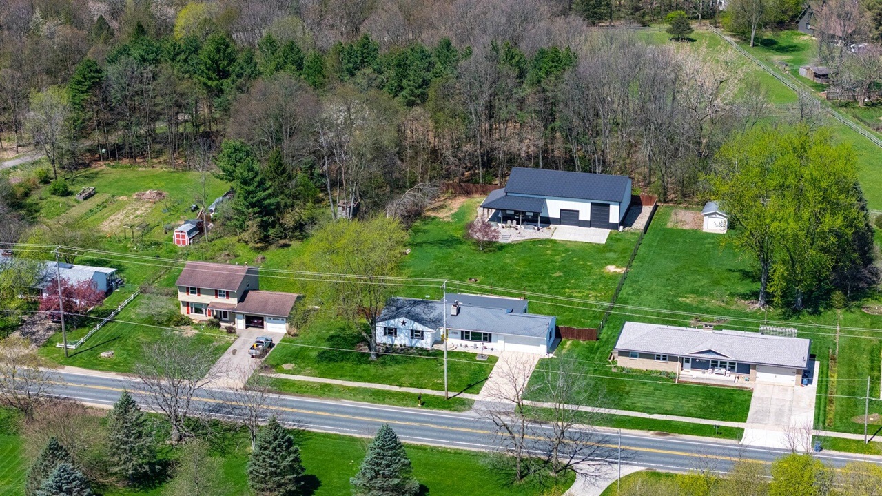 5260 Texas Drive, Kalamazoo, MI, 49009-9769