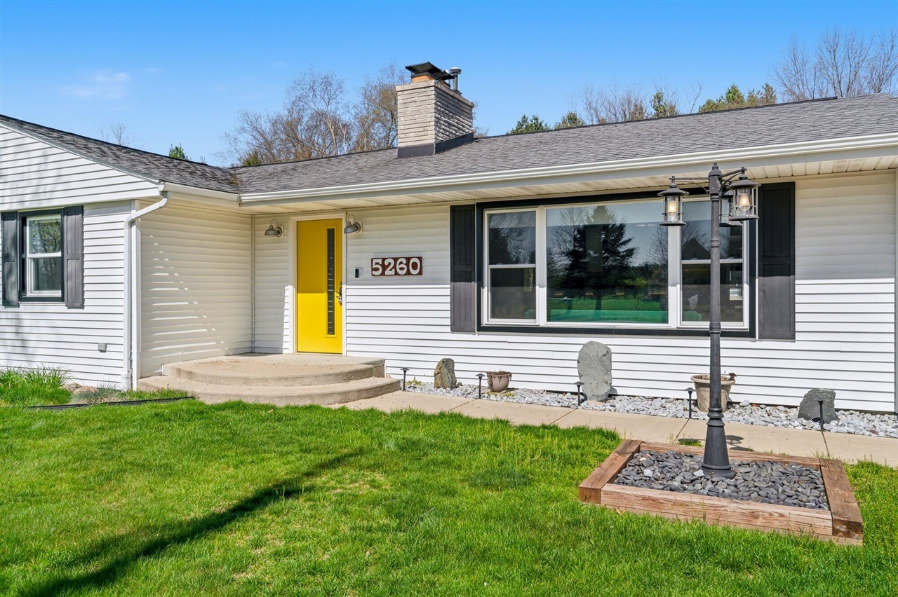 5260 Texas Drive, Kalamazoo, MI, 49009-9769