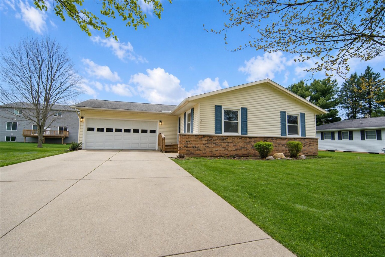 1026 Rose Street, Marshall, MI, 49068-1957