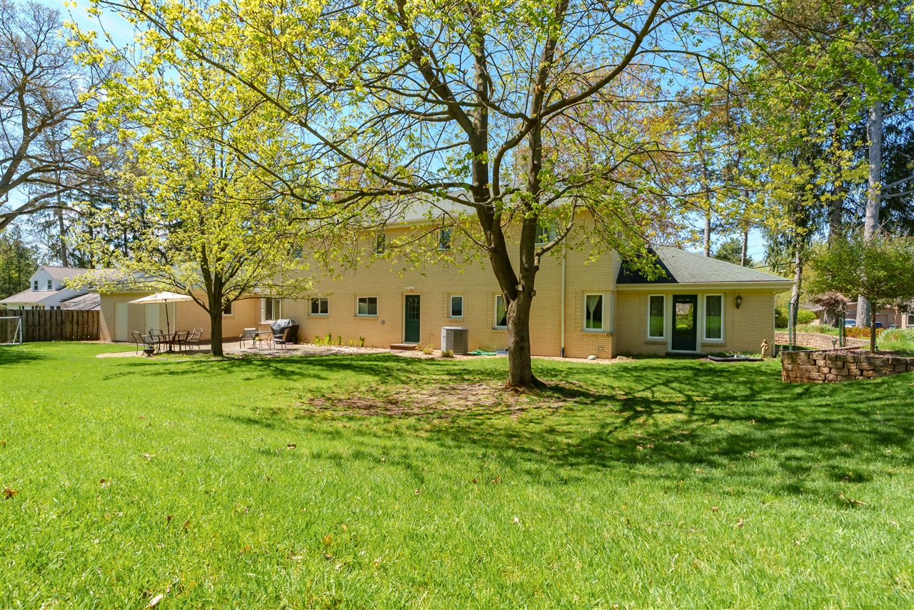3rd image of 2421 Waite Ave, Kalamazoo, MI 49008 | MLS# 70526654