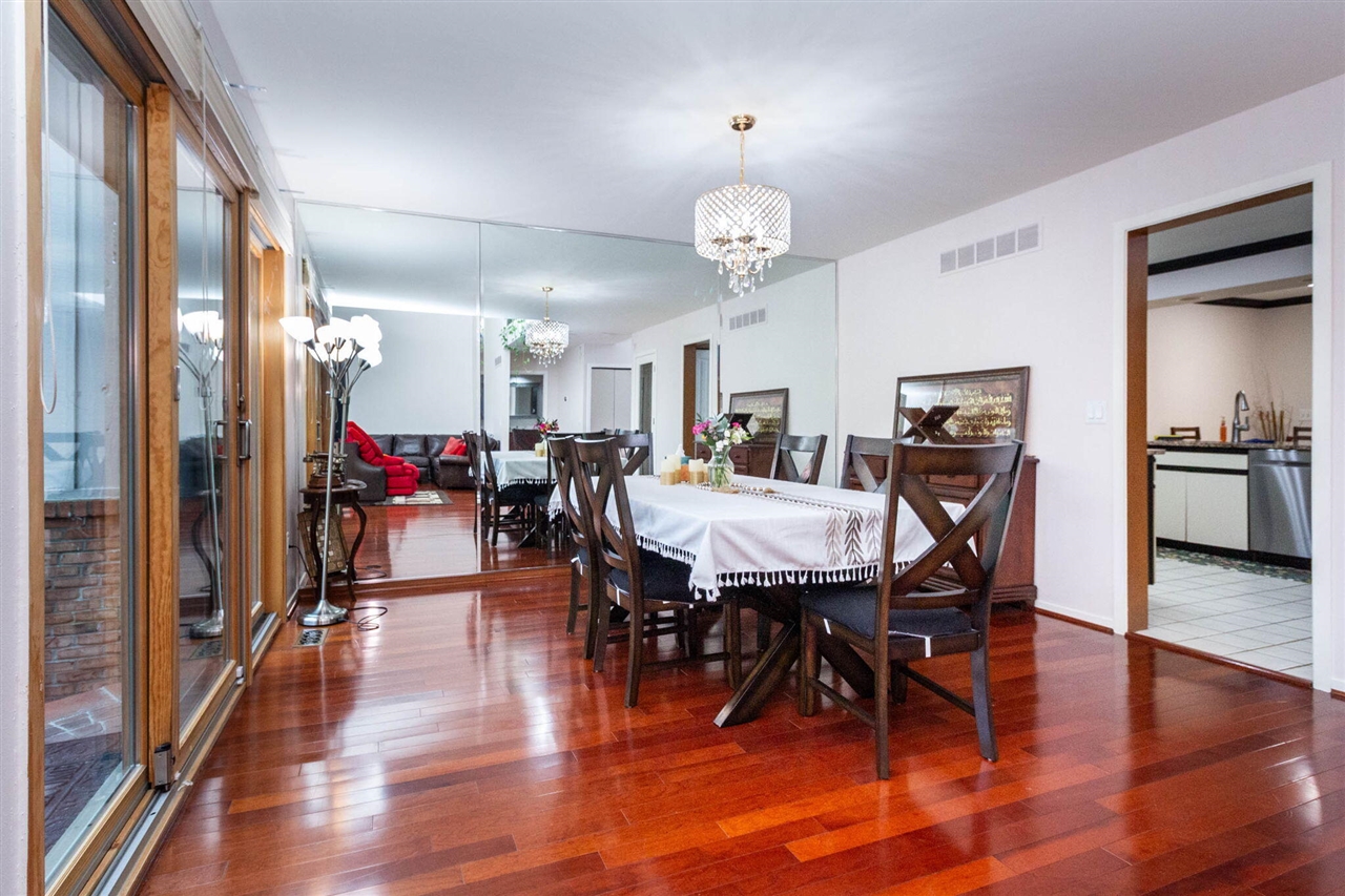 37834 Siena Drive, Farmington, MI, 48331-5979