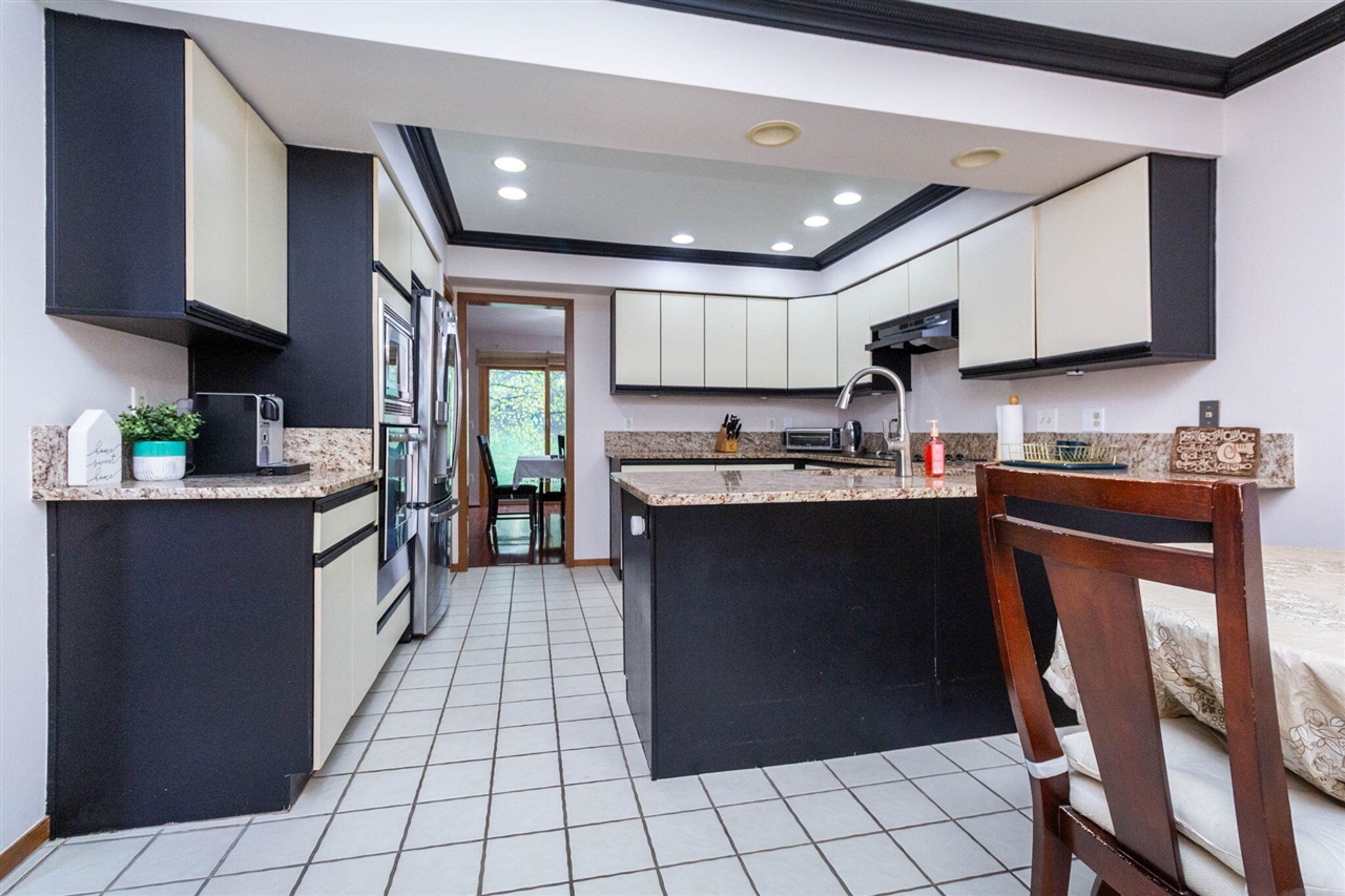 37834 Siena Drive, Farmington, MI, 48331-5979