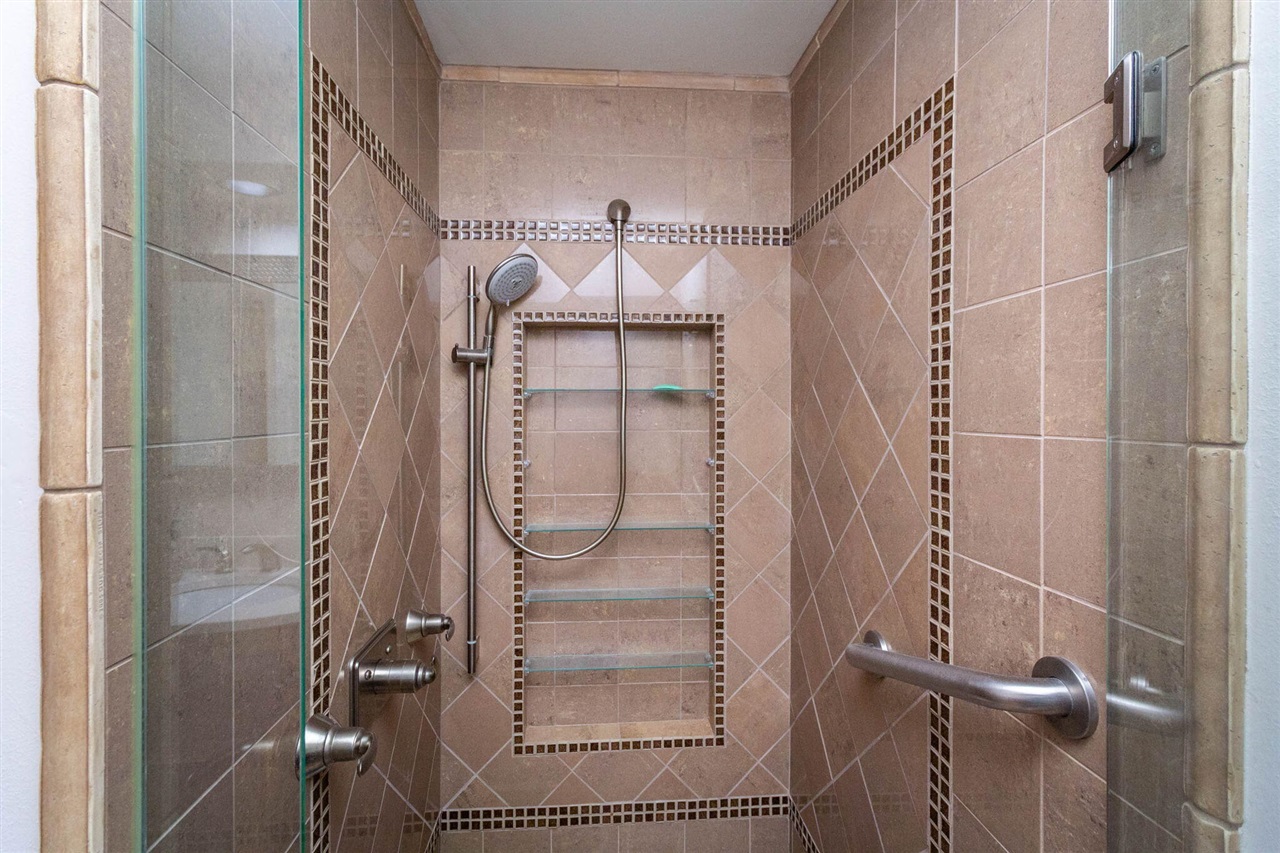 37834 Siena Drive, Farmington, MI, 48331-5979