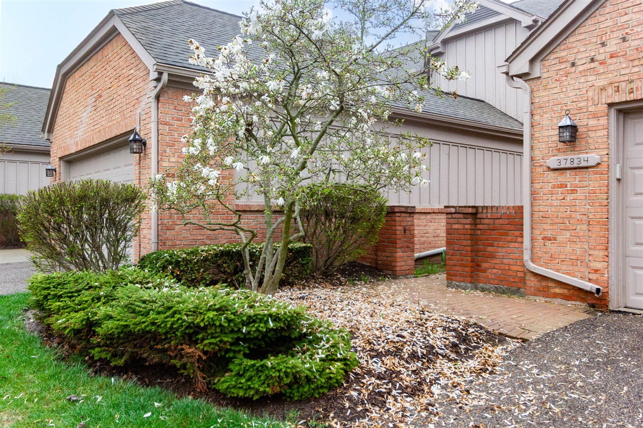 37834 Siena Drive, Farmington, MI, 48331-5979