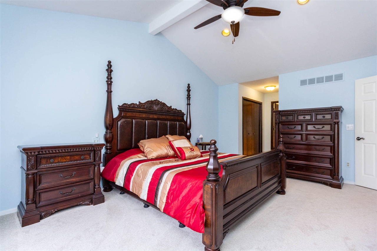 37834 Siena Drive, Farmington, MI, 48331-5979