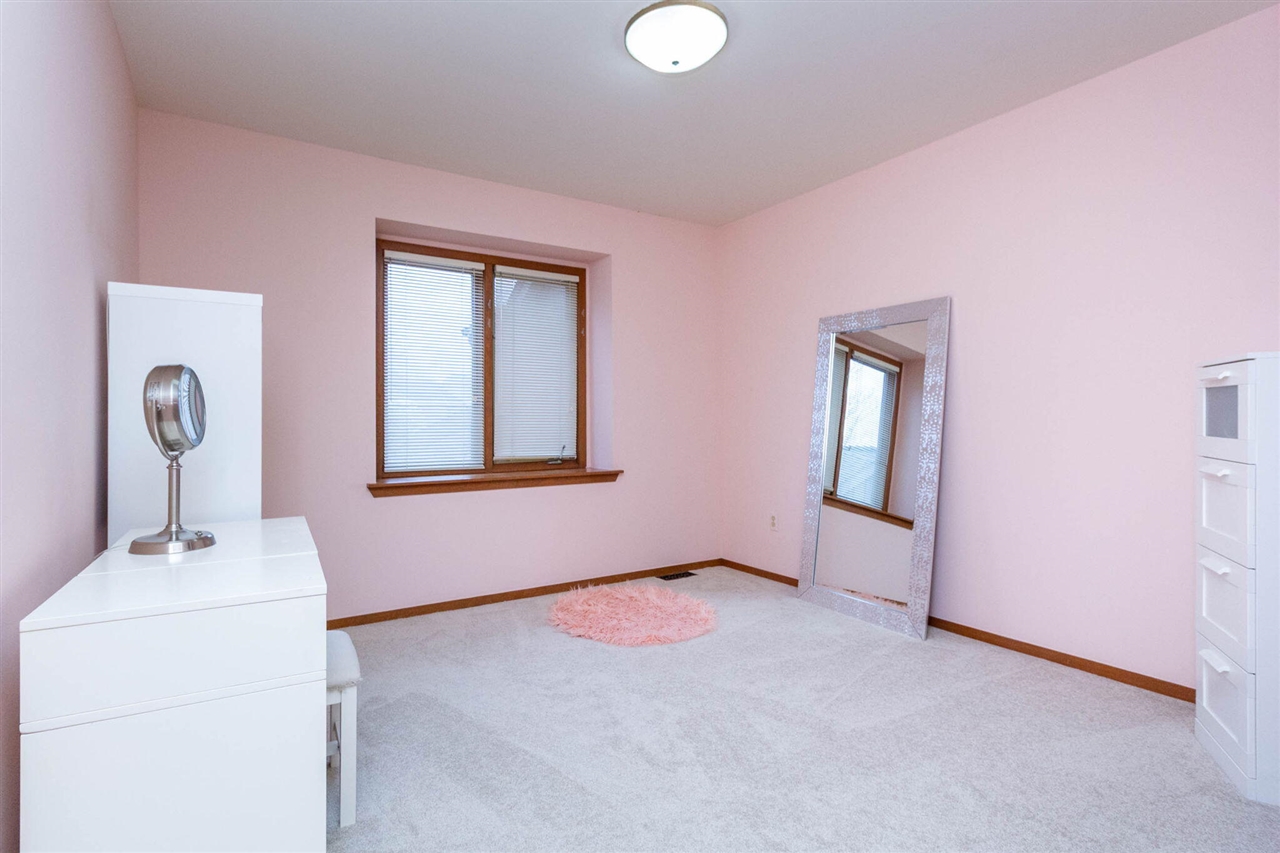 37834 Siena Drive, Farmington, MI, 48331-5979