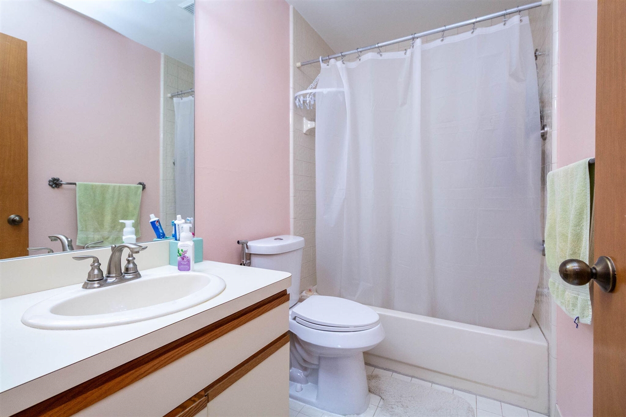 37834 Siena Drive, Farmington, MI, 48331-5979