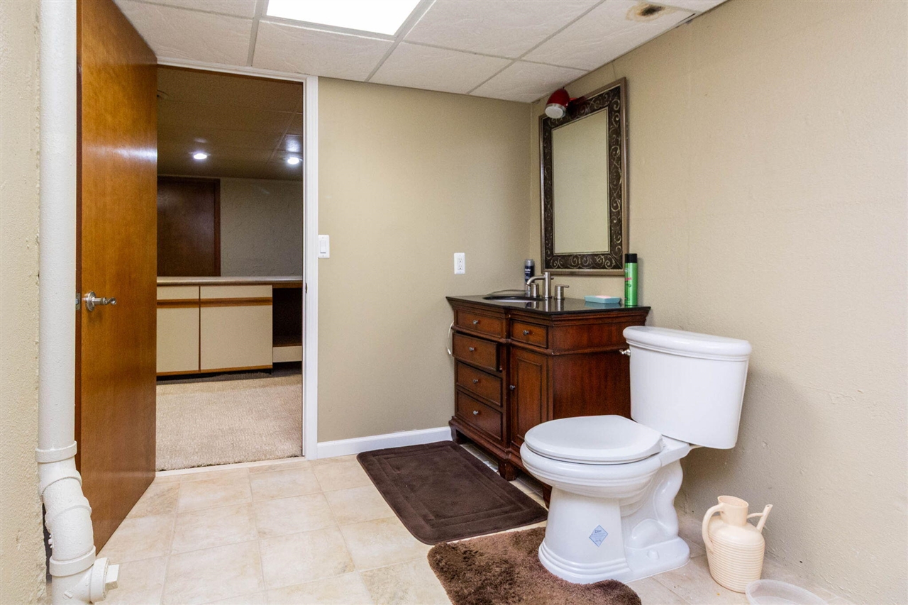 37834 Siena Drive, Farmington, MI, 48331-5979