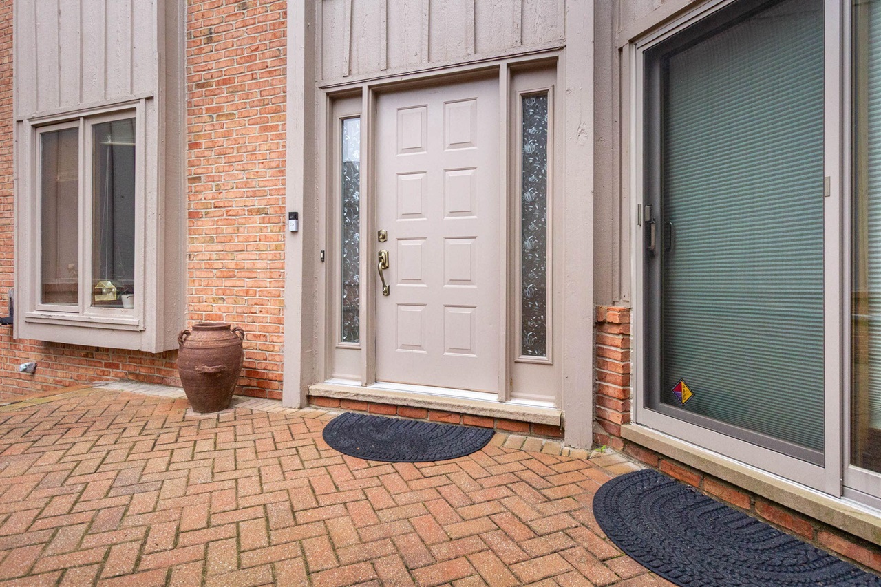 37834 Siena Drive, Farmington, MI, 48331-5979