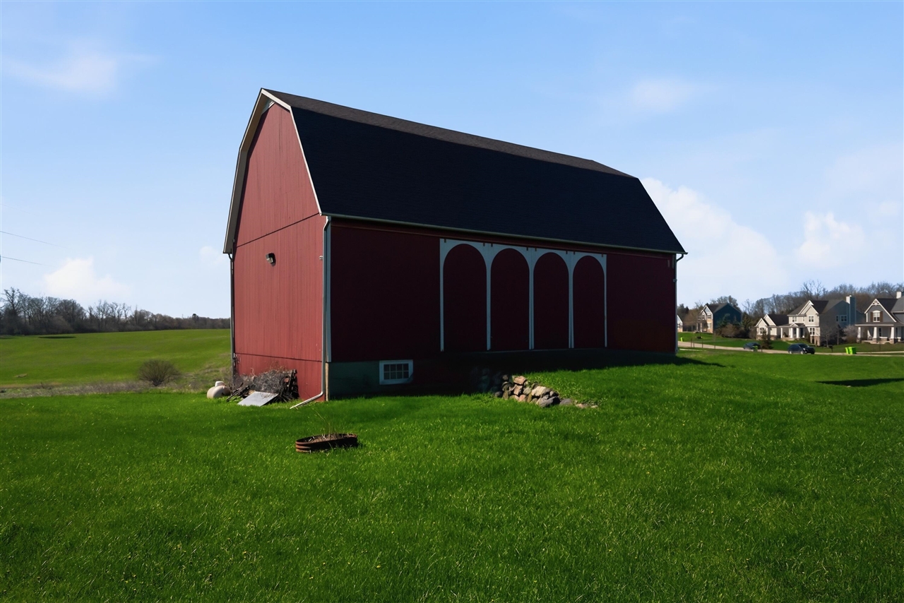 4596 Lake Vista Drive, Dexter, MI, 48130-8444