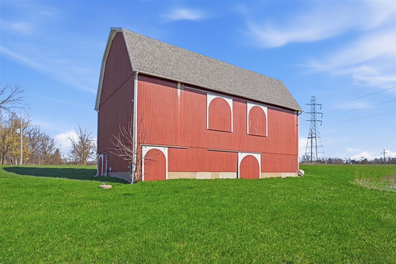 4596 Lake Vista Drive, Dexter, MI, 48130-8444