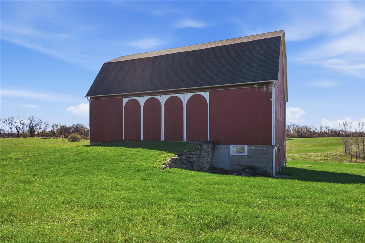 4596 Lake Vista Drive, Dexter, MI, 48130-8444