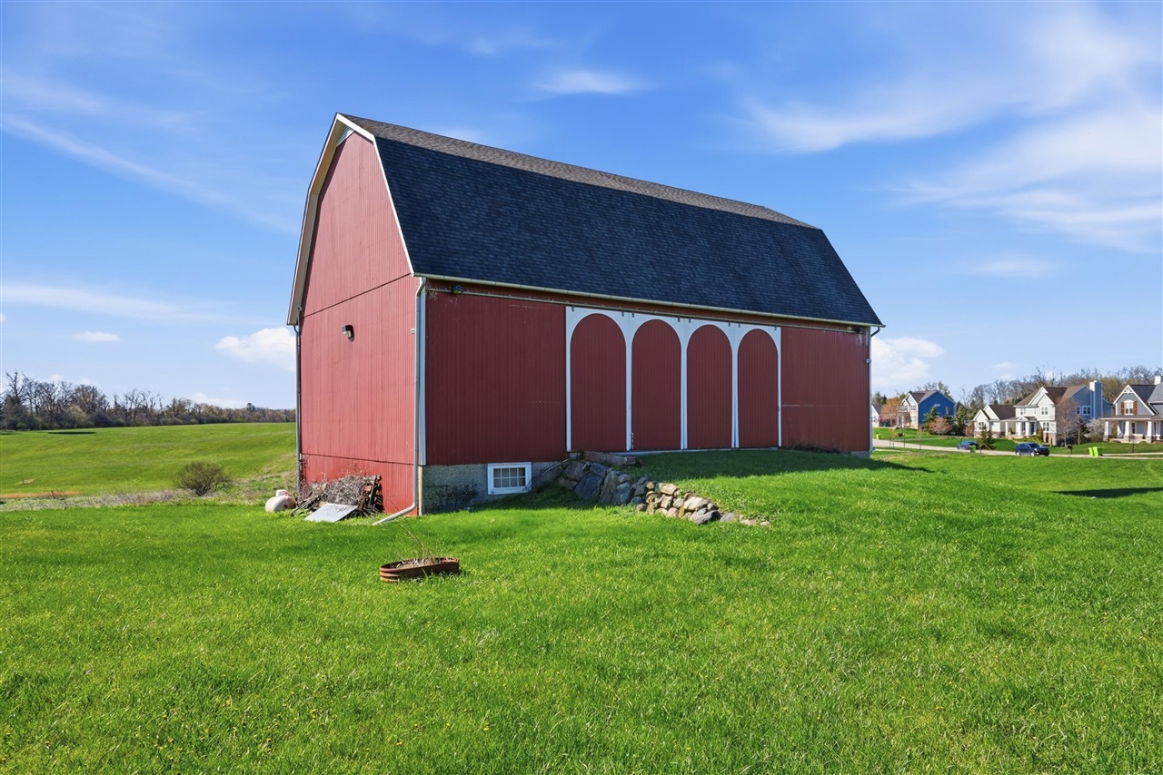 4596 Lake Vista Drive, Dexter, MI, 48130-8444