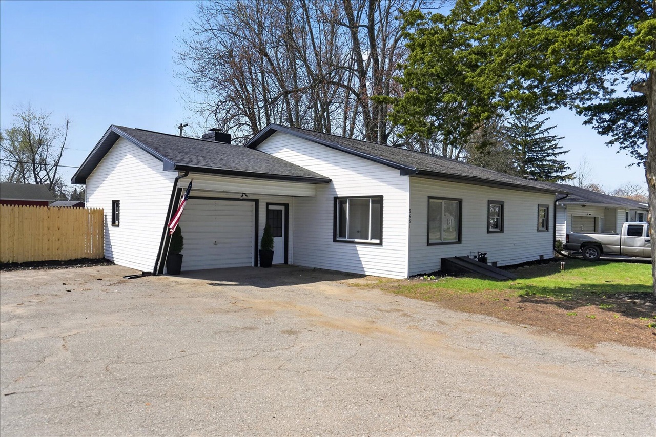 3531 Hudson Road, Osseo, MI, 49266-9631