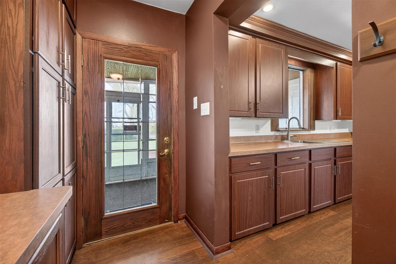 6231 Moon Lake Road, Jackson, MI, 49201-8578