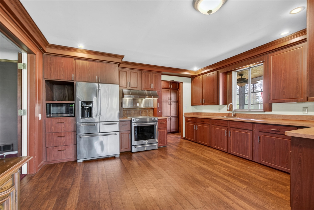 6231 Moon Lake Road, Jackson, MI, 49201-8578