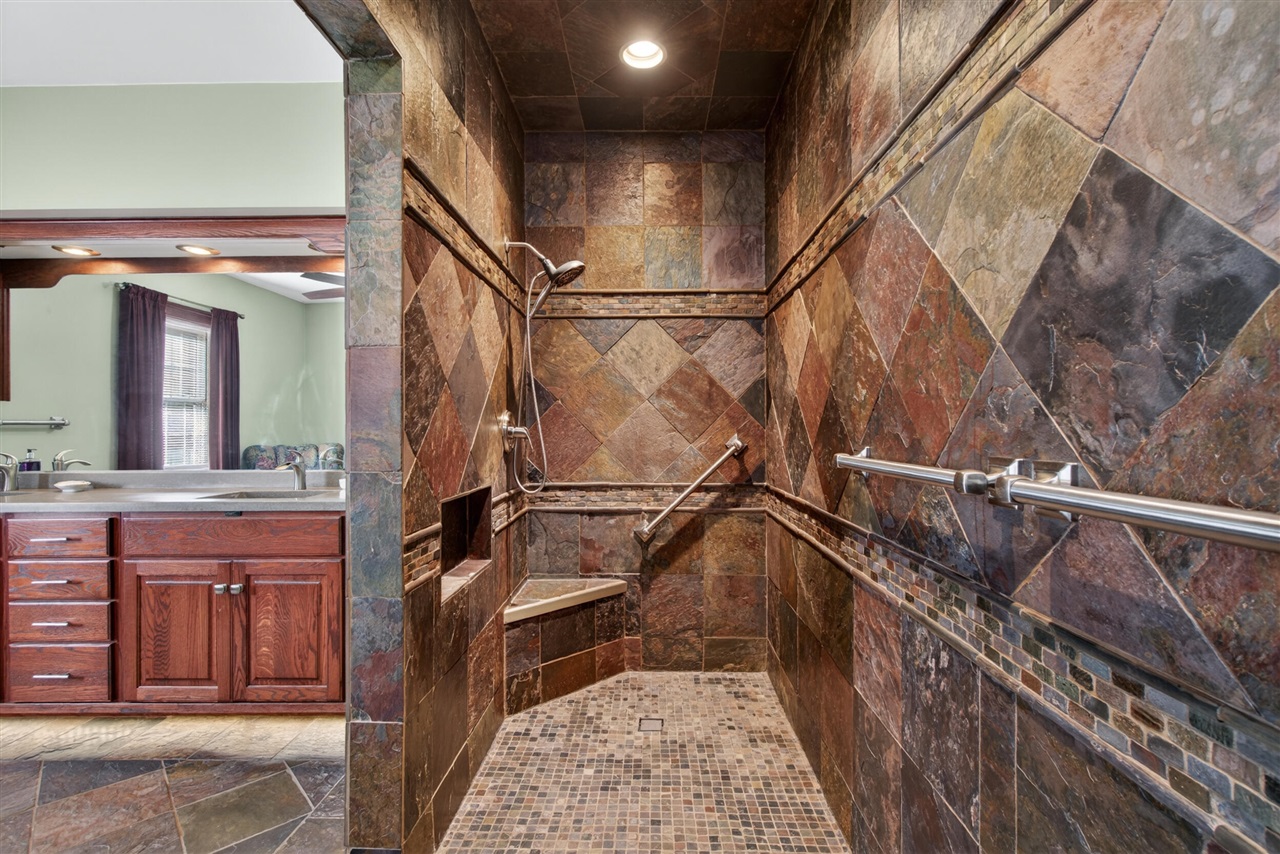 6231 Moon Lake Road, Jackson, MI, 49201-8578