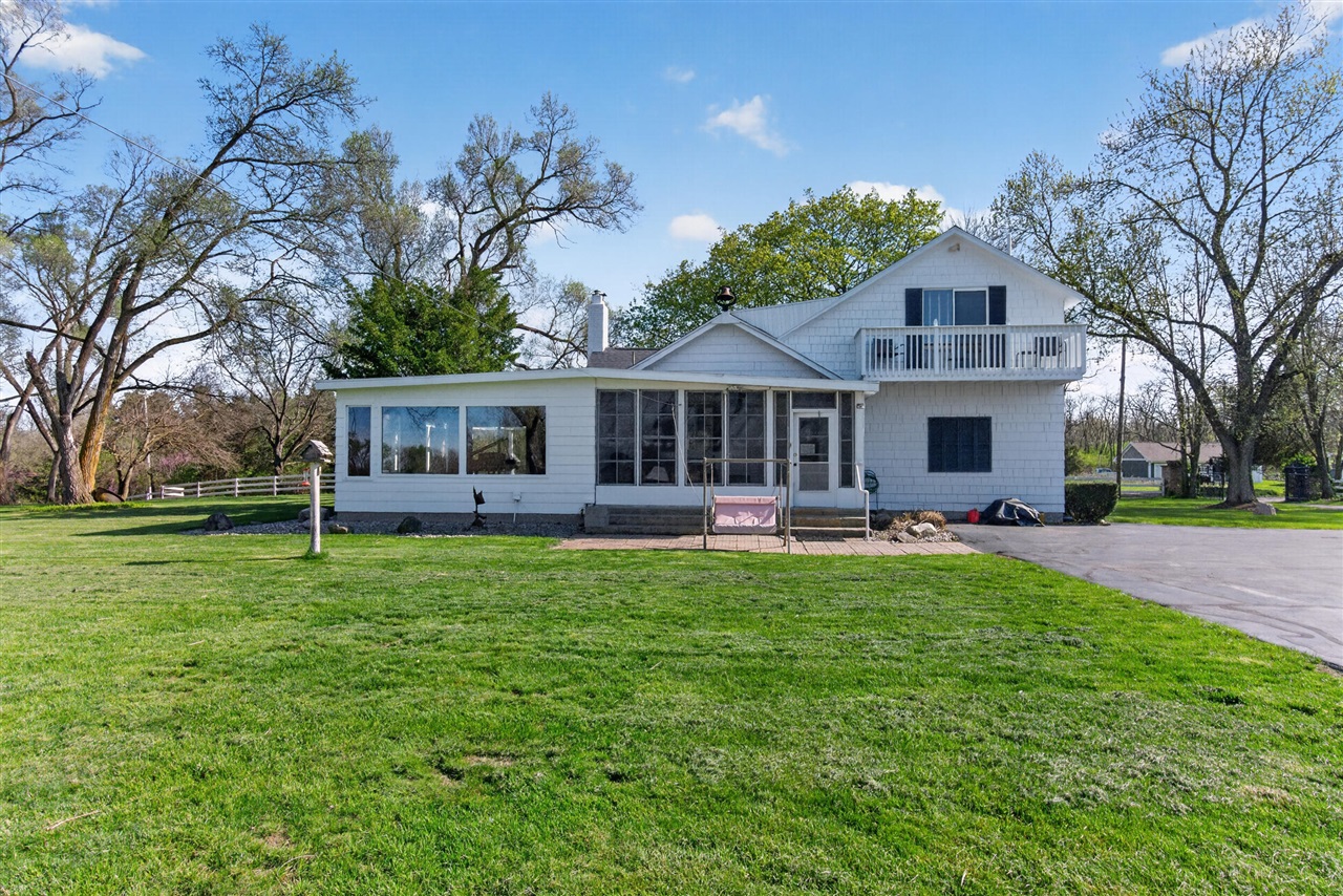 6231 Moon Lake Road, Jackson, MI, 49201-8578