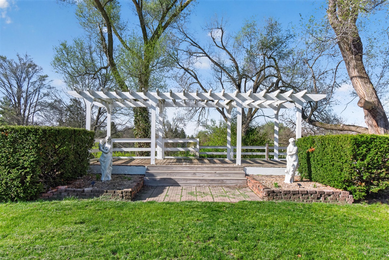 6231 Moon Lake Road, Jackson, MI, 49201-8578