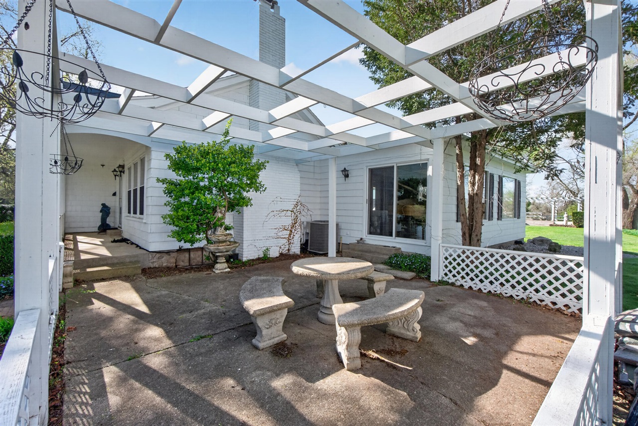 6231 Moon Lake Road, Jackson, MI, 49201-8578