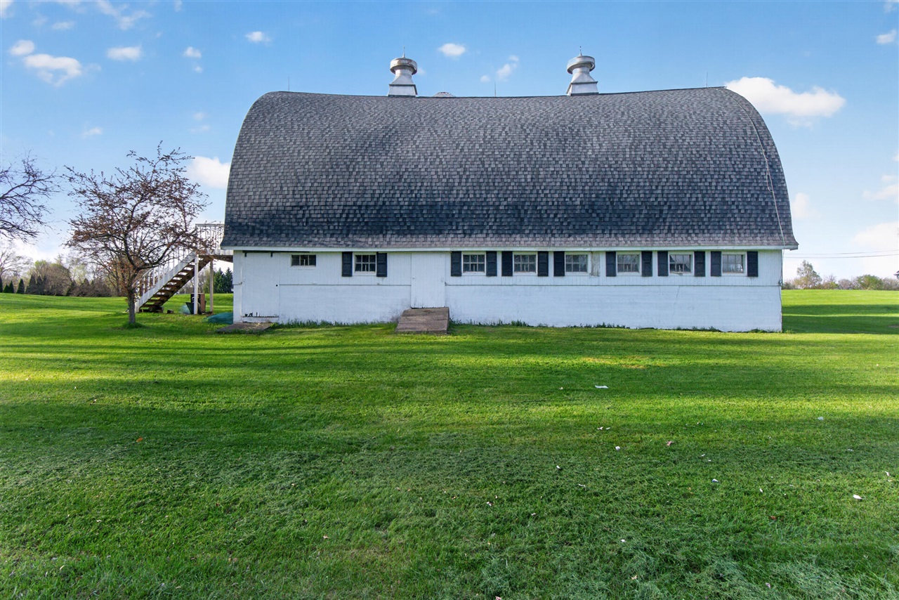 6231 Moon Lake Road, Jackson, MI, 49201-8578