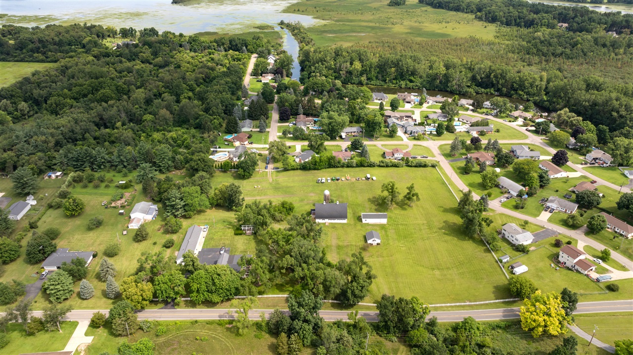 6231 Moon Lake Road, Jackson, MI, 49201-8578