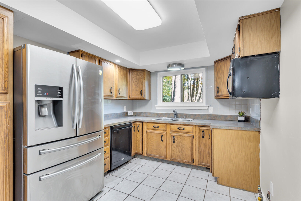 4042 Burns Road, Howell, MI, 48855-9224