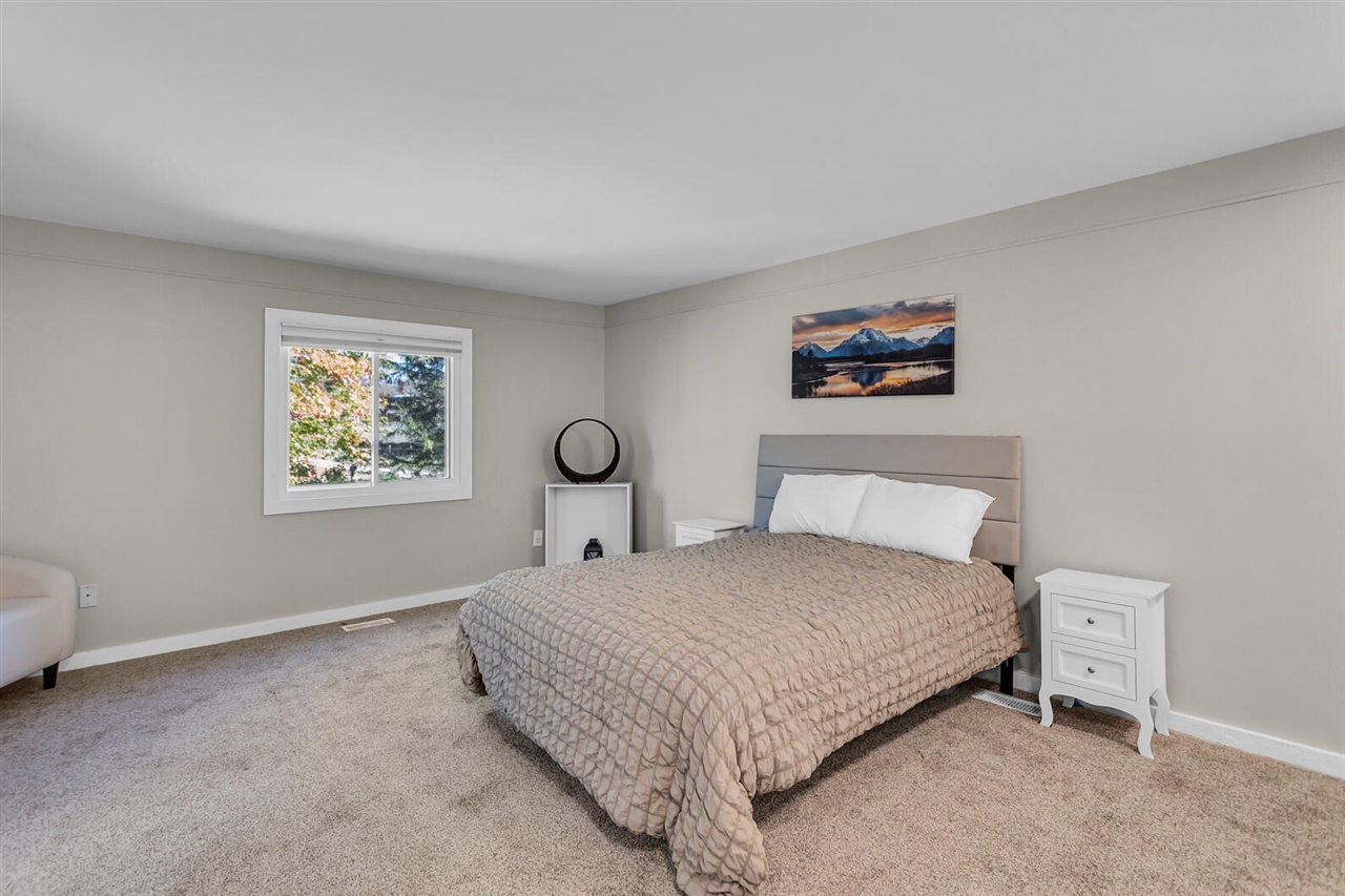 4042 Burns Road, Howell, MI, 48855-9224