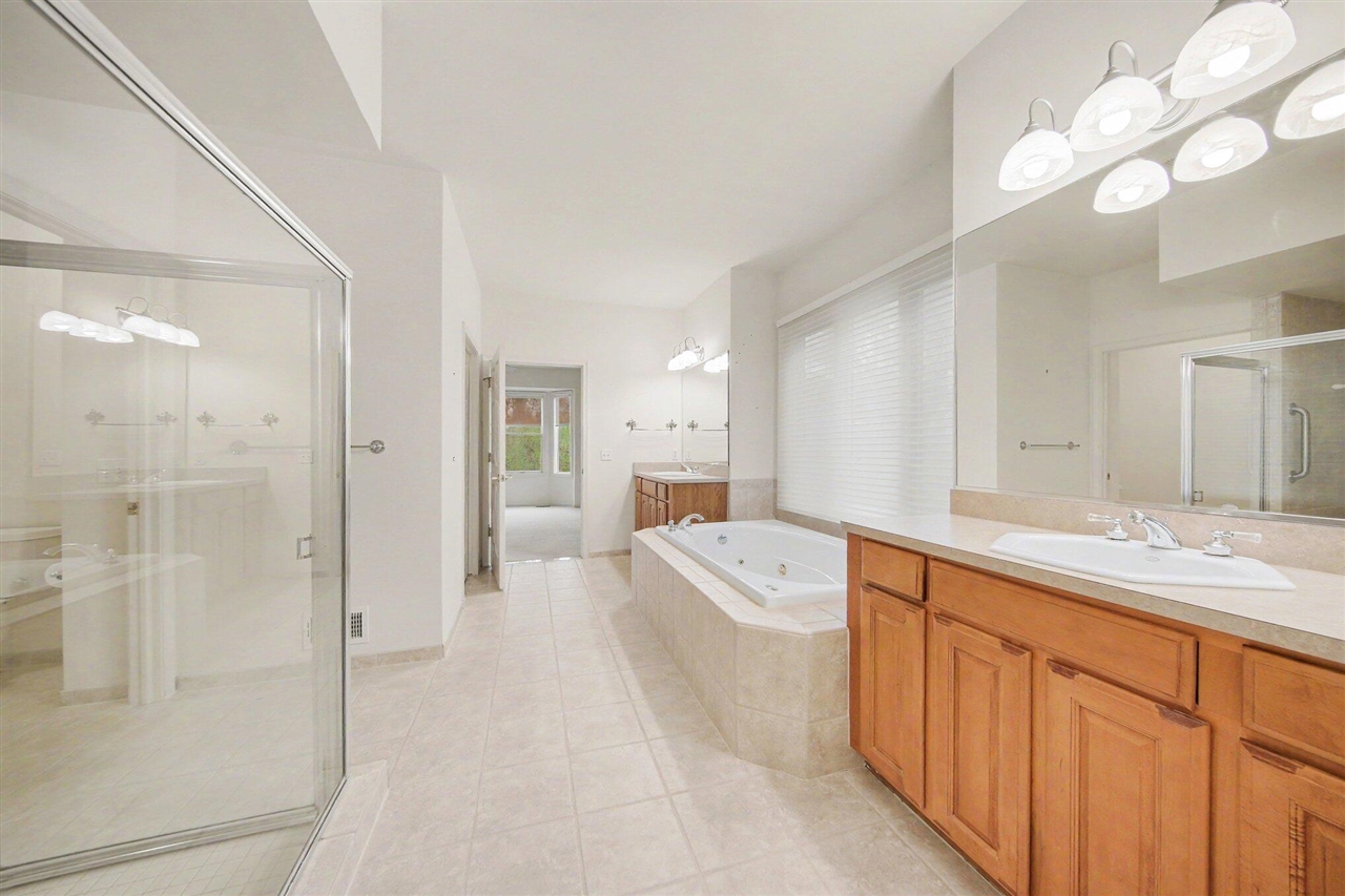 5496 Pinnacle Court, Ann Arbor, MI, 48108-8663
