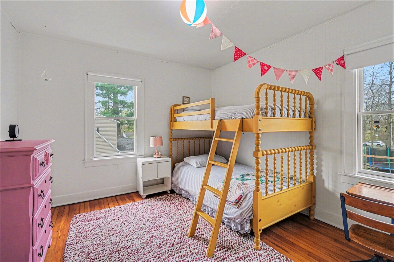 132 S Dartmouth Street, Kalamazoo, MI, 49006-4321