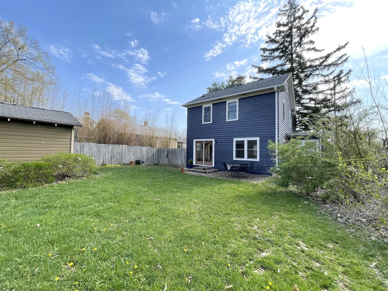 132 S Dartmouth Street, Kalamazoo, MI, 49006-4321