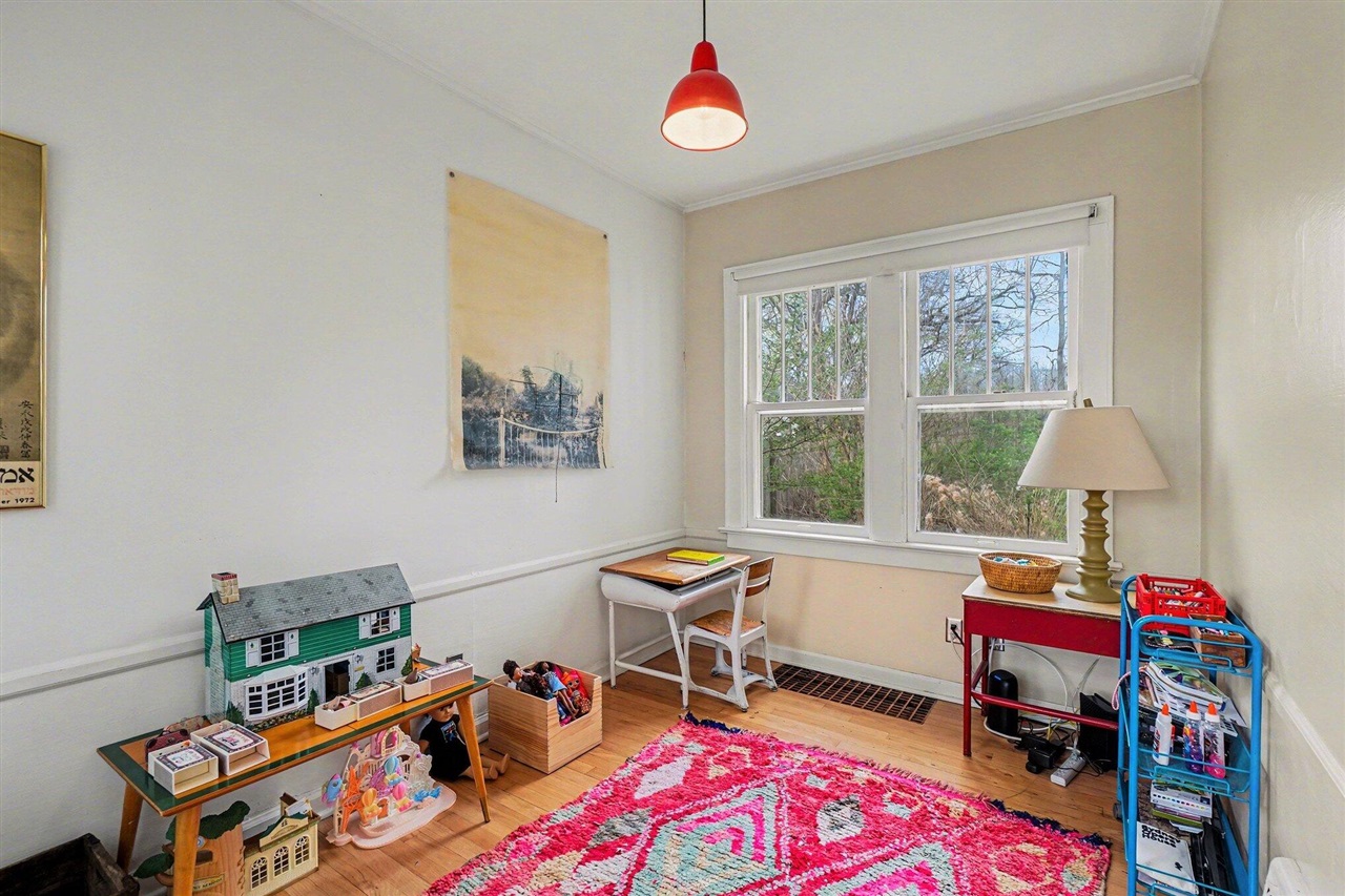 132 S Dartmouth Street, Kalamazoo, MI, 49006-4321