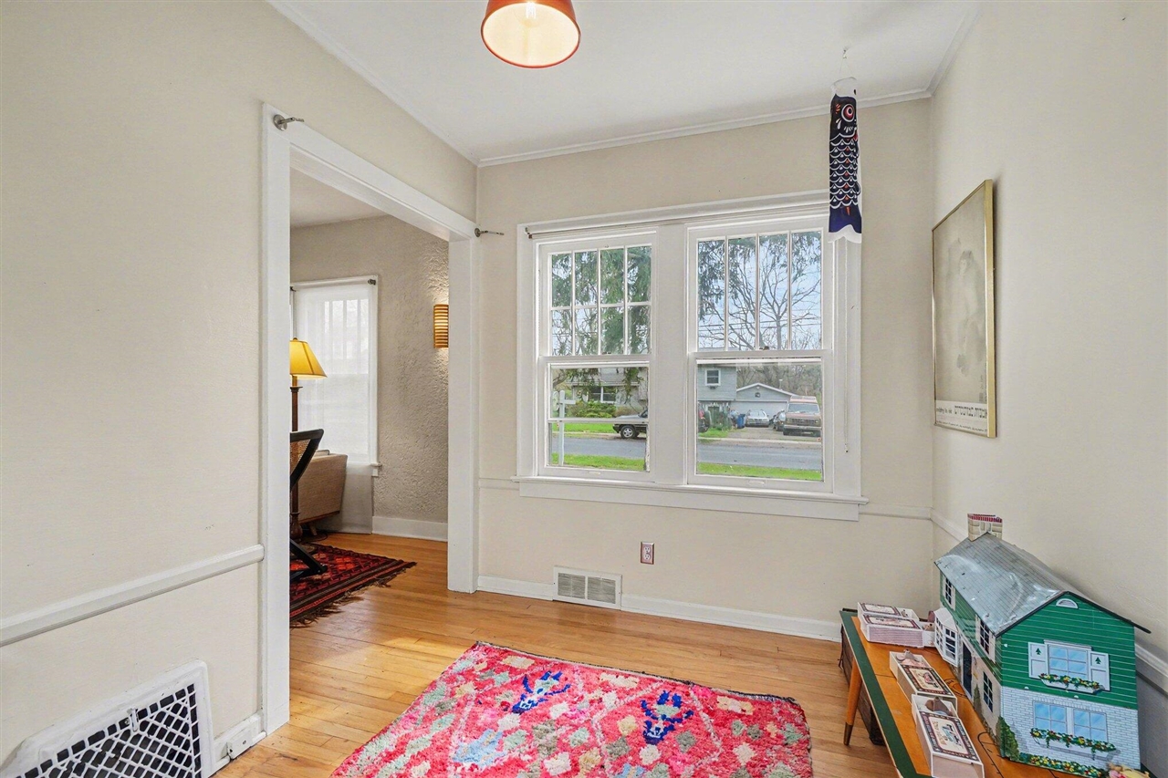 132 S Dartmouth Street, Kalamazoo, MI, 49006-4321