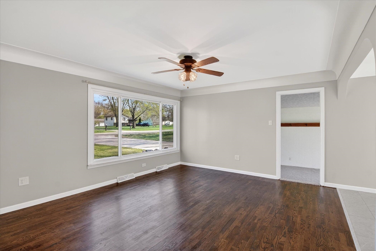 2883 W Parnall Road, Jackson, MI, 49201-9082