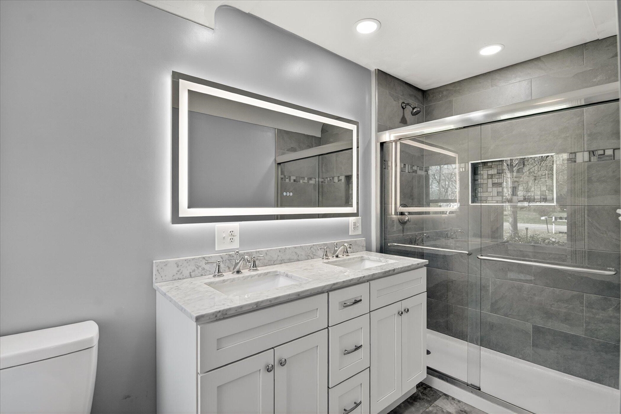 2883 W Parnall Road, Jackson, MI, 49201-9082