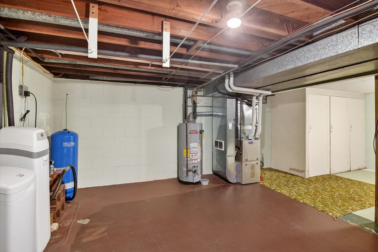 2883 W Parnall Road, Jackson, MI, 49201-9082