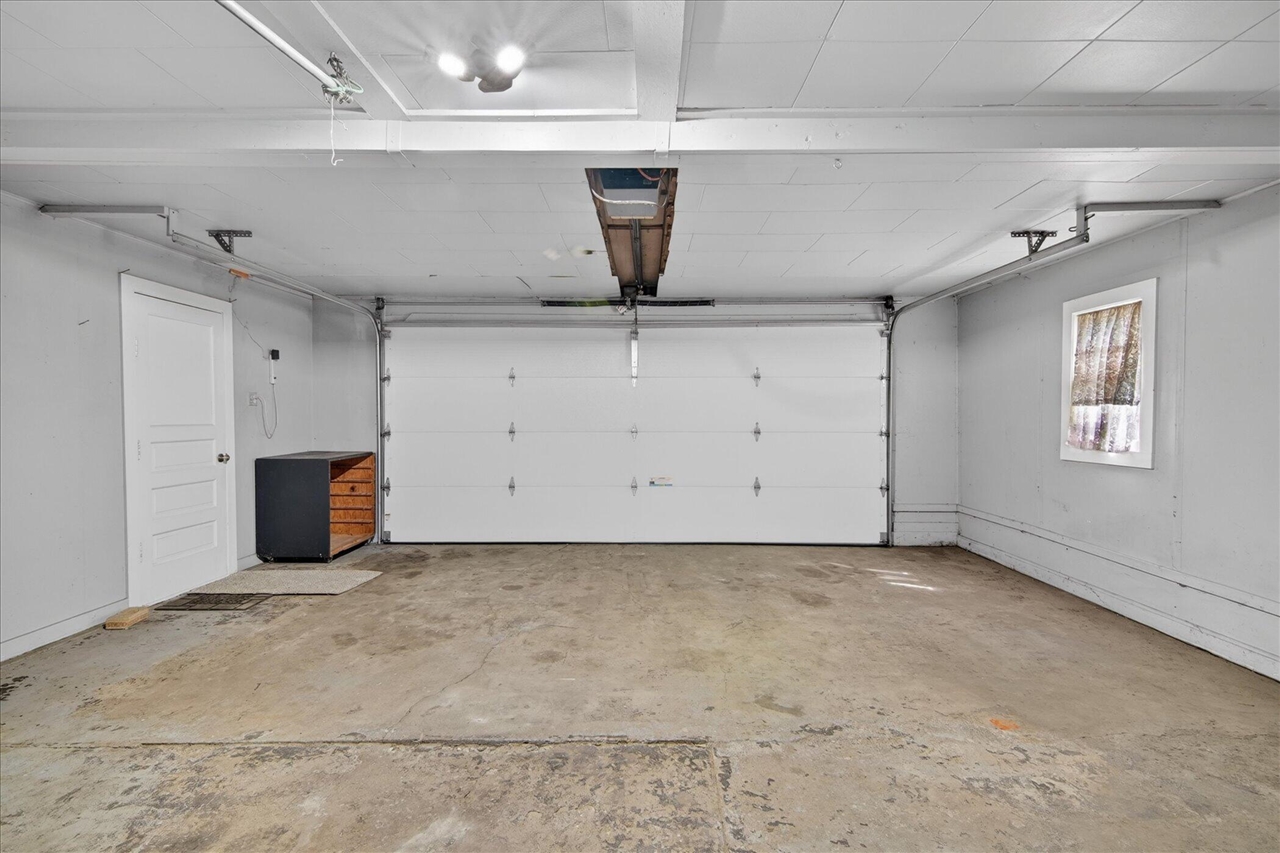 2883 W Parnall Road, Jackson, MI, 49201-9082