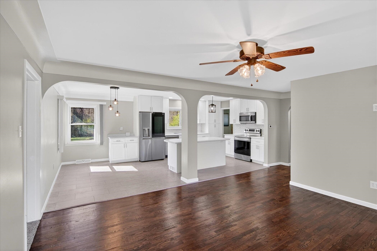 2883 W Parnall Road, Jackson, MI, 49201-9082
